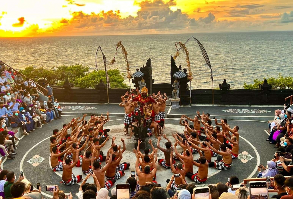 Tarian Tradisional Bali Yang Sangat Terkenal Tari Kecak