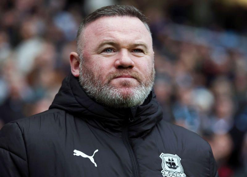 Pemain Bola Rooney Yang Angkrab Di Lihat Pada Klub MU