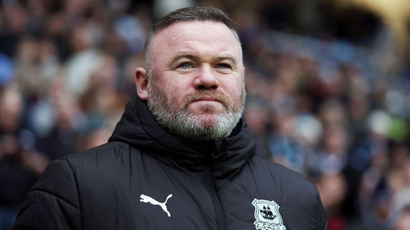 Pemain Bola Rooney Yang Angkrab Di Lihat Pada Klub MU