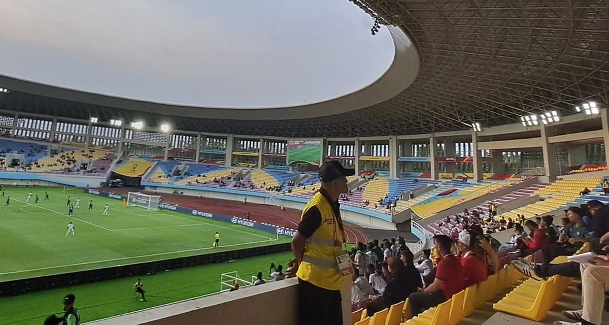 Saksi Mata Jokowi: Persis Gagal Jinakkan Madura United