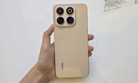 V70 Series Rilis! Mending Reguler Atau Premiumnya?