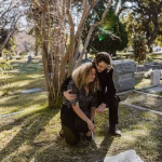 Hadirmu Adalah Obat: Tips Menemani Duka