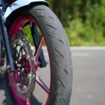 Satu Trik Kecil Biar Ban Motor Berasa Baru Terus