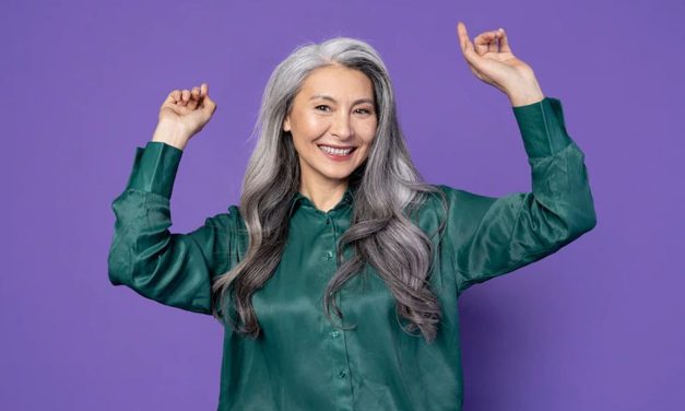 Tips Padu Padan Outfit Rambut Beruban