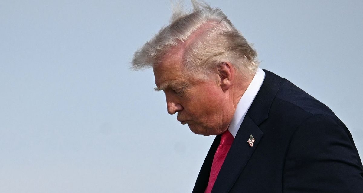 Trump: Percaya Blokade Pelabuhan Bisa Matikan Ekonomi Iran