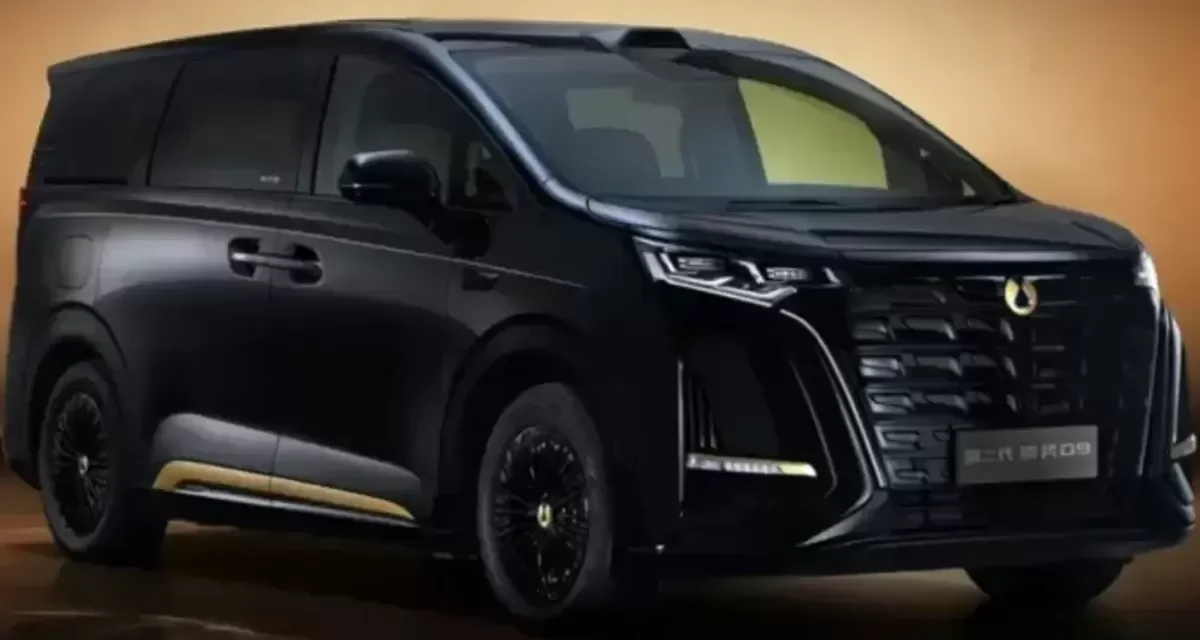 BYD Denza D9 Luncurkan Warna Baru Dark Gold