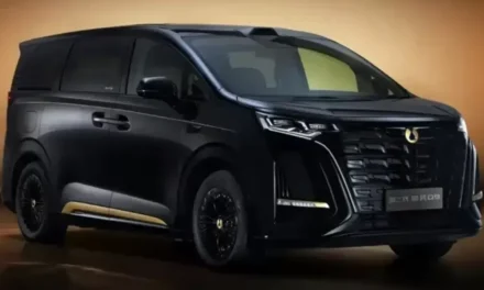 BYD Denza D9 Luncurkan Warna Baru Dark Gold