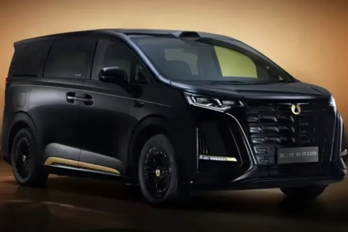 BYD Denza D9 Luncurkan Warna Baru Dark Gold
