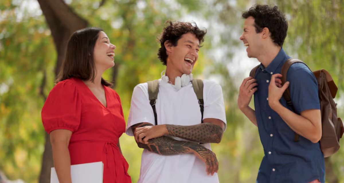 Kenali Friend Bombing, Modus Berteman Yang Bikin Rumpil