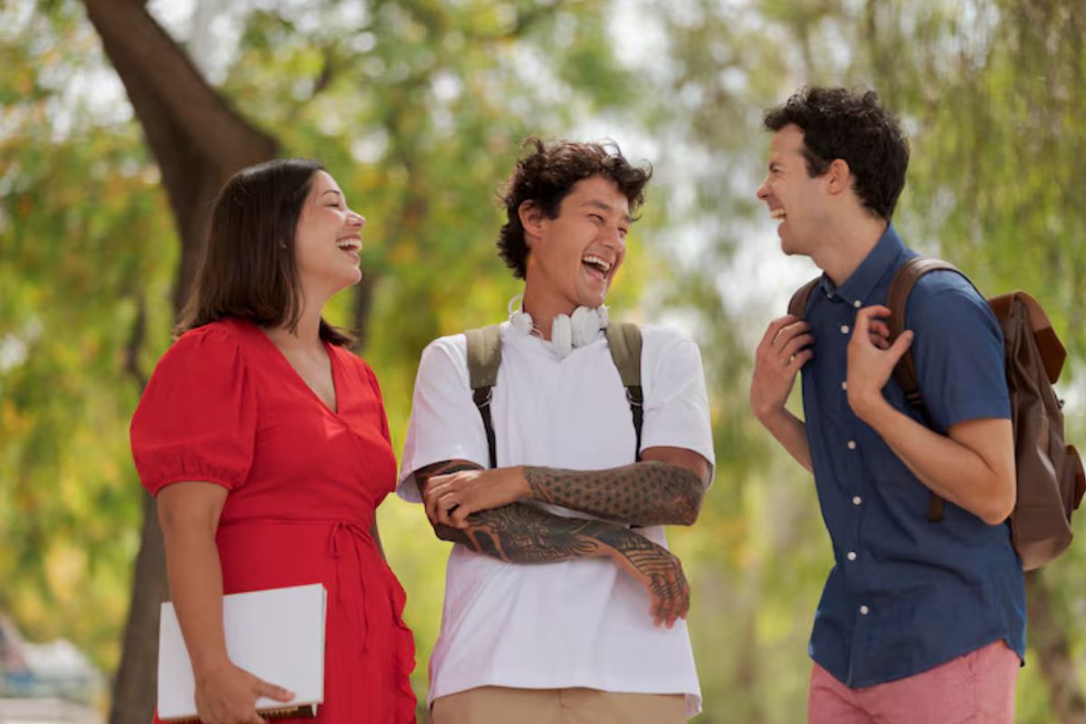 Kenali Friend Bombing, Modus Berteman Yang Bikin Rumpil