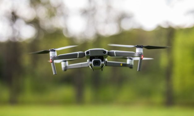 Nekat! Sopir Bus Tendang Drone Berisi Bom Di Bandara